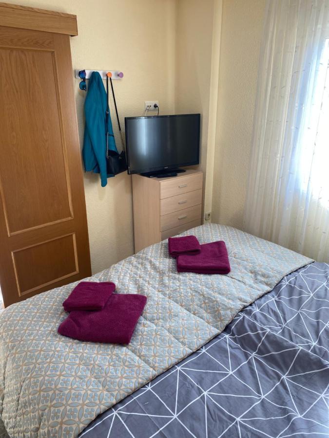 בנידורם Cozy Apartment Just 8 Min Walk From The Beach! מראה חיצוני תמונה